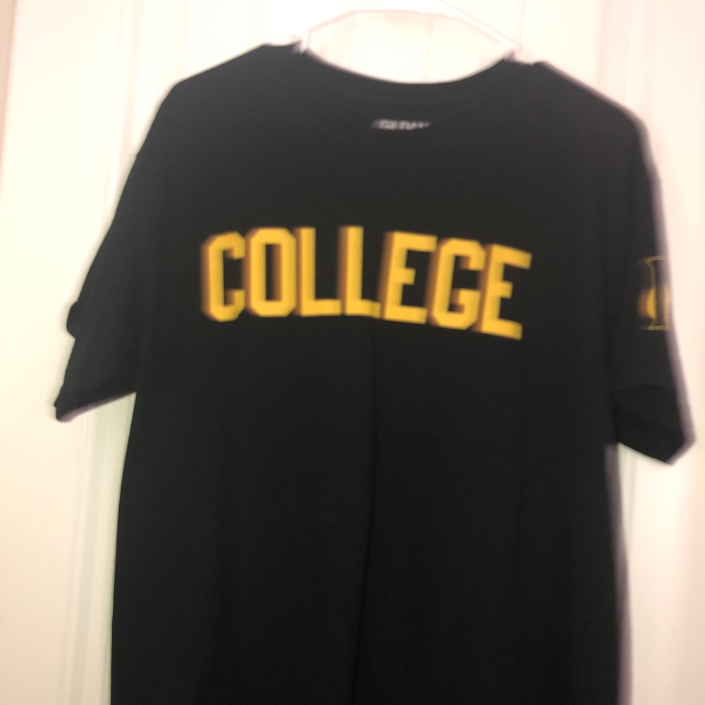Black college t-shirt